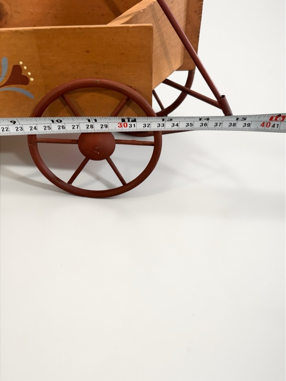 Vintage HOMCO Wood Wagon Wall Pocket Decor W/ Painted Heart Kitchen Mail Shelf - Picture 8 of 11